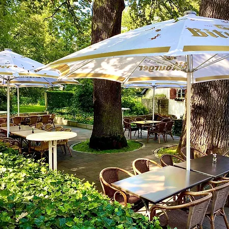 Historischer Kaisermuehle - & Restaurant Zentrum ホテル