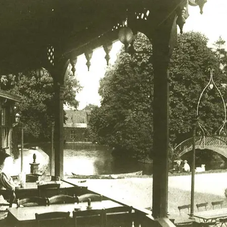 Historischer Kaisermuehle - & Restaurant Zentrum ホテル *