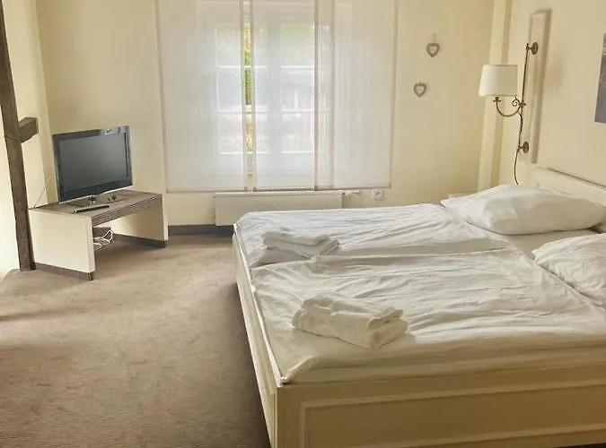 Historischer Kaisermuehle - & Restaurant Zentrum *